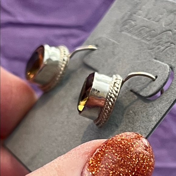 Gorgeous Sterling Silver and Golden Topaz Pierced Earrings - Picture 3 of 4